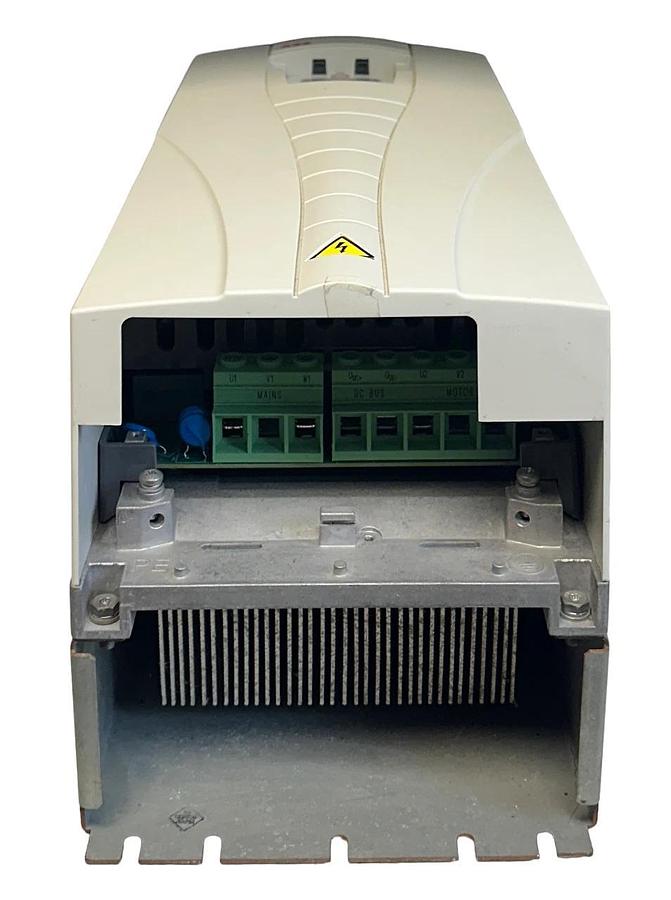 Used For Parts ABB ACS550-U1-031A-4 / ACS550U1031A4 ACS550 SERIES DRIVE 20HP 380-480V