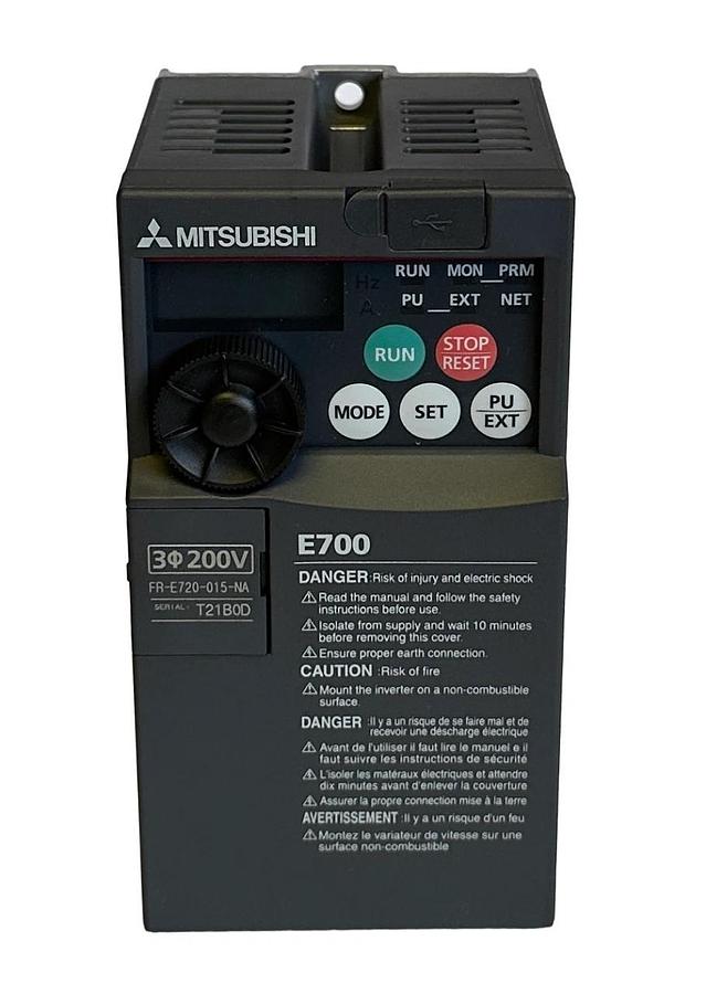 NEW MITSUBISHI FR-E720-015-NA / FRE720015NA E700 COMPACT INVERTER 3-PHASE 240V