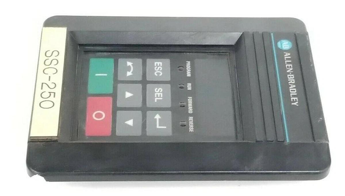 Used ALLEN BRADLEY 160-P2 REMOTE KEYPAD FRN: 1.9 SER. A 5VDC 0.075A 160P2