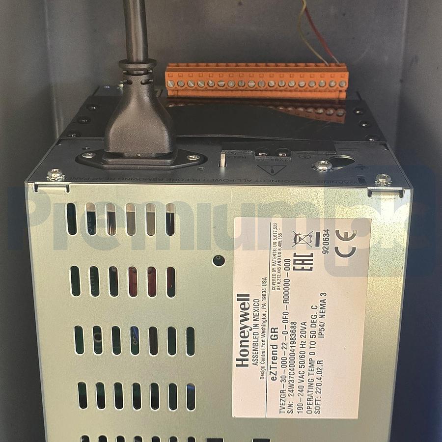 Used Honeywell TVEZGR-30-000-22-0-0F0-R00000-000 eZTrend GR 5.7" Paperless Recorder