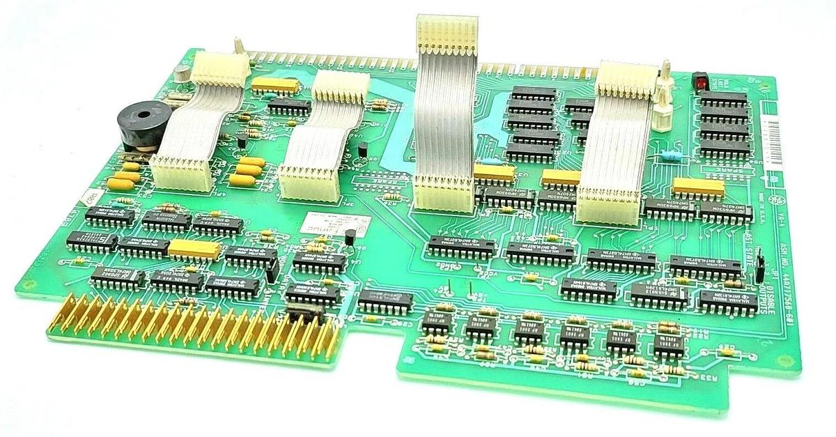 Used GE FANUC IC600BF923K OUTPUT CARD SINK SERIES SIX 10-50 VDC 32 POINT