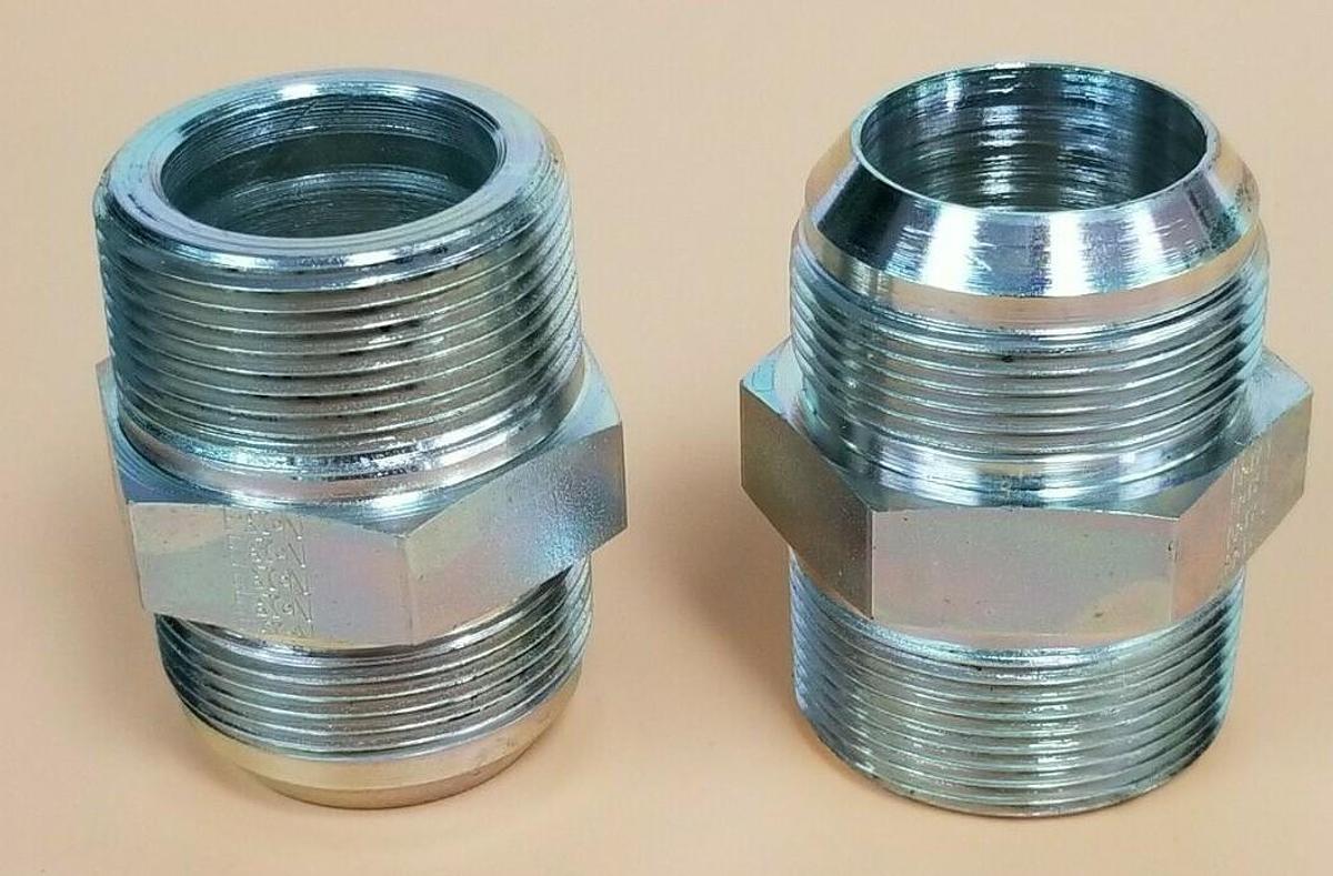 Used LOT OF 2 NEW EATON FEMALE PIPE FITTINGS 1.25" BORE STRAIGHT TO 1.25" BORE NIPPLE