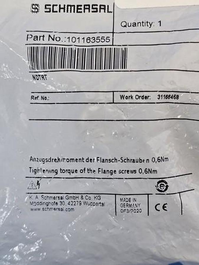 NEW SCHMERSAL 101163555 PUSHBUTTON MOMENTARY NDTRT