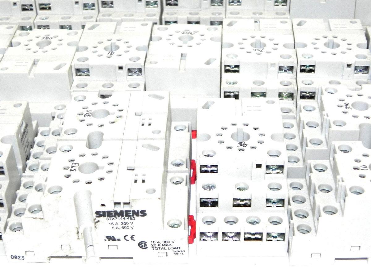 Used LOT OF 33 SIEMENS 3TX7144-4E3 RELAY SOCKETS 3TX71444E3