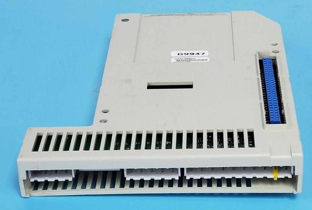 Used SCHNEIDER ELECTRIC SQUARE VW3A66205 COMMUNICATION BOARD INTERFACE ATV66