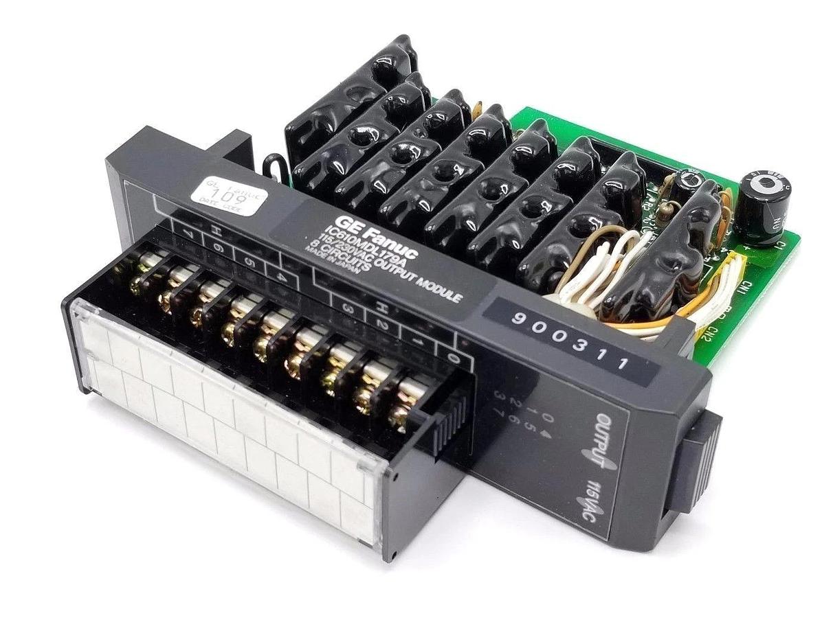 Used NIB GE FANUC IC610MDL179A PROGRAMMABLE CONTROLLER 115/230VAC OUT MDL