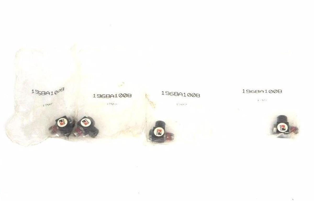 Used LOT OF 4 NEW ROSS 1968A1008 90 DEG 1/8 NPTF THD SLOT