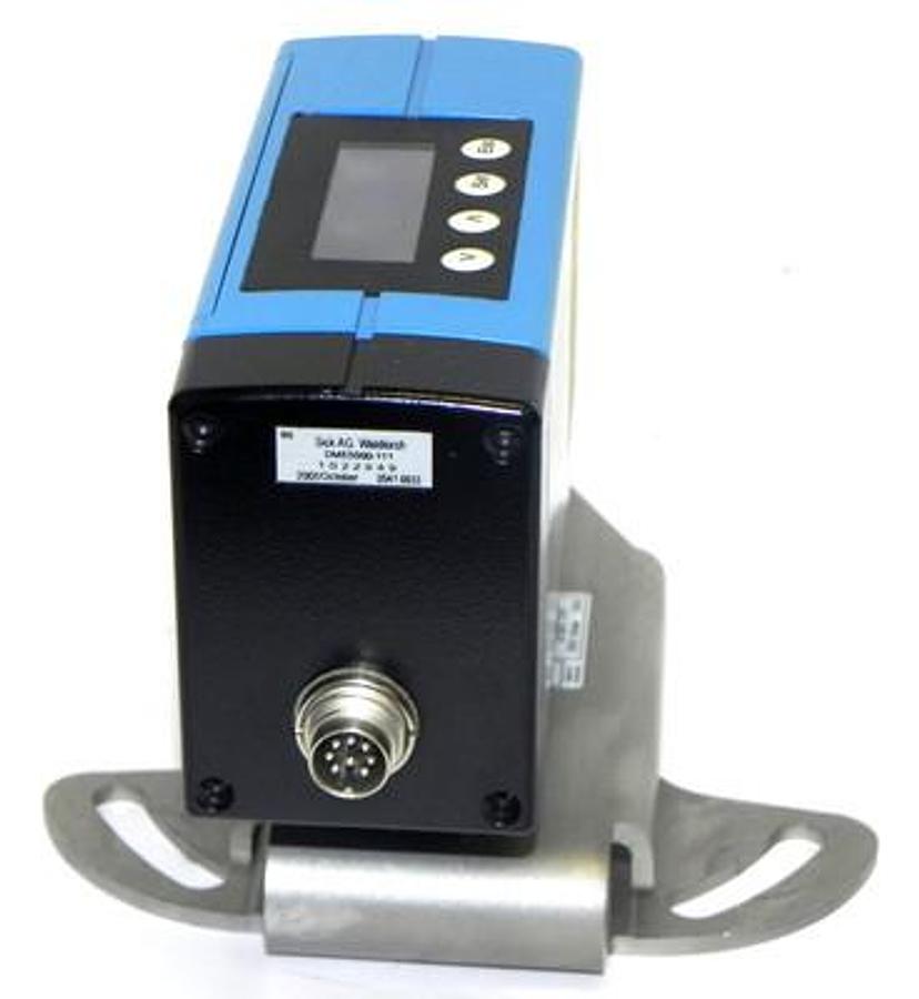 Used SICK OPTIC DME5000-111 DISTANCE MEASURING DEVICE 1022949 DME5000111 W/BRACKET