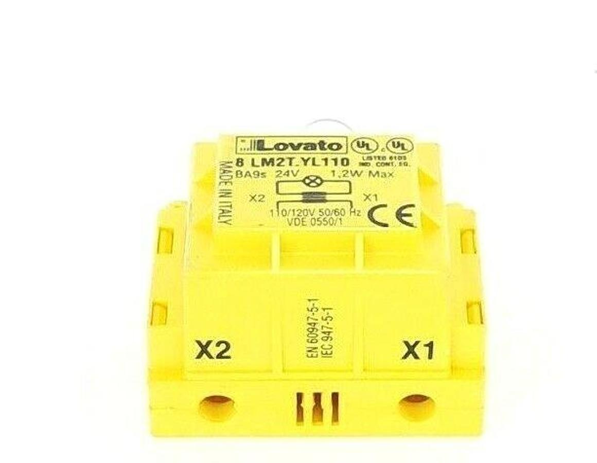 NIB LOVATO 8LM2TXL110 LAMPHOLDER C/W 110-120V TRANSFORMER, MOUNT ADAPTER & BULB