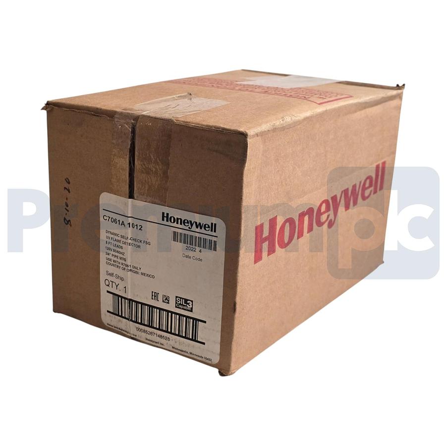 Used Honeywell C7061A1012 Dynamic Self-Check UV Flame Detector 3/4" SIL3 C7061 A 1012