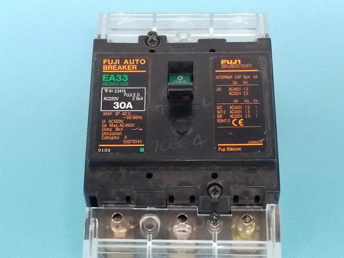 Used FUJI EA33 30A CIRCUIT BREAKER EA33-30, BB3AEA-030
