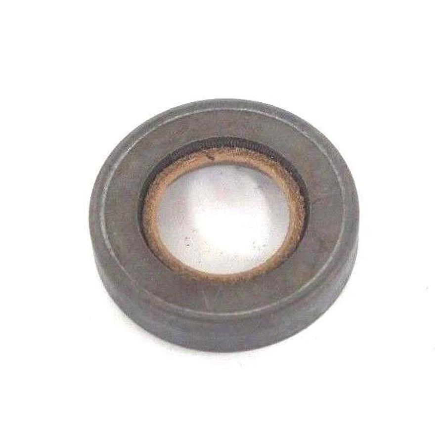LOT OF 8 NEW NATIONAL 50895 OIL SEALS