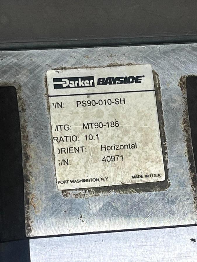 Used PARKER J0702FE-KMSN Servo Motor w/ PS90-010-SH Gearhead 10:1 Ratio 115V AC