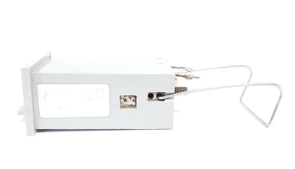 Used SODECO 8202 5-DIGIT COUNTER 2.5W, 24VDC, FT 115