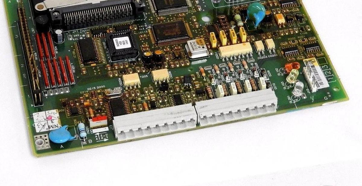 Used SCHNEIDER ELECTRIC SC0026010060 PLC CONTROL BOARD 03855780138A34, V3.2