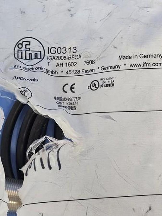 Used NEW IFM EFECTOR IGA2008-BBOA PROXIMITY SENSOR IG0313