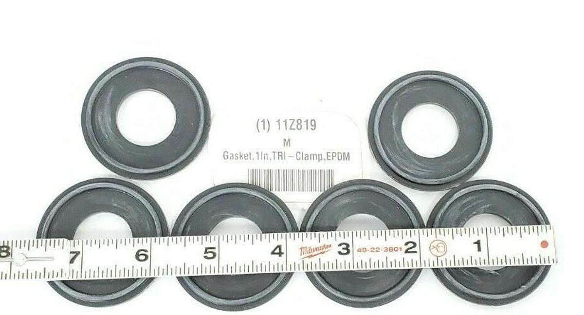 Used (6) NEW RUBBER FAB 40MPE-Z-XR-100 EPDM CLAMP GASKETS METAL DETECTABLE 11Z819