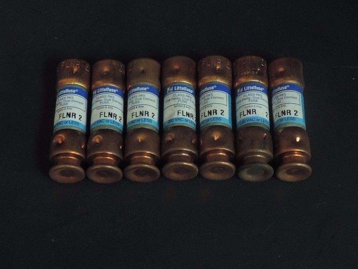 Used LOT OF 7 LITTELSE FLNR2 CLASS RK5 FUSES 250 VAC OR LESS