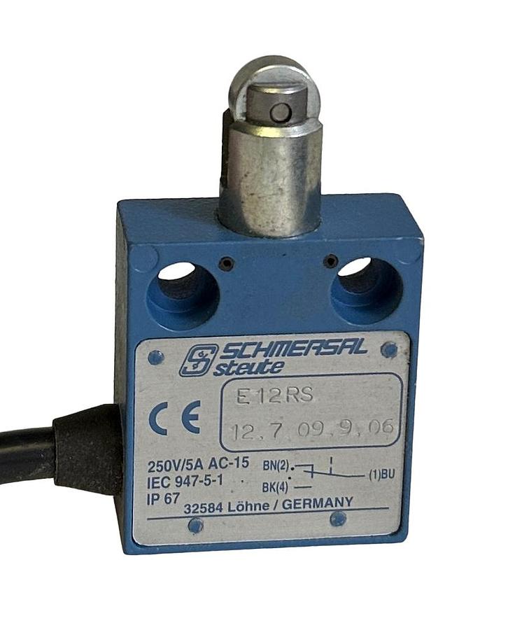 Used NEW SCHMERSAL STEUTE E12RS / 12.7.09.9.06 ROLLER LIMIT SWITCH 250VAC 5A 12709906