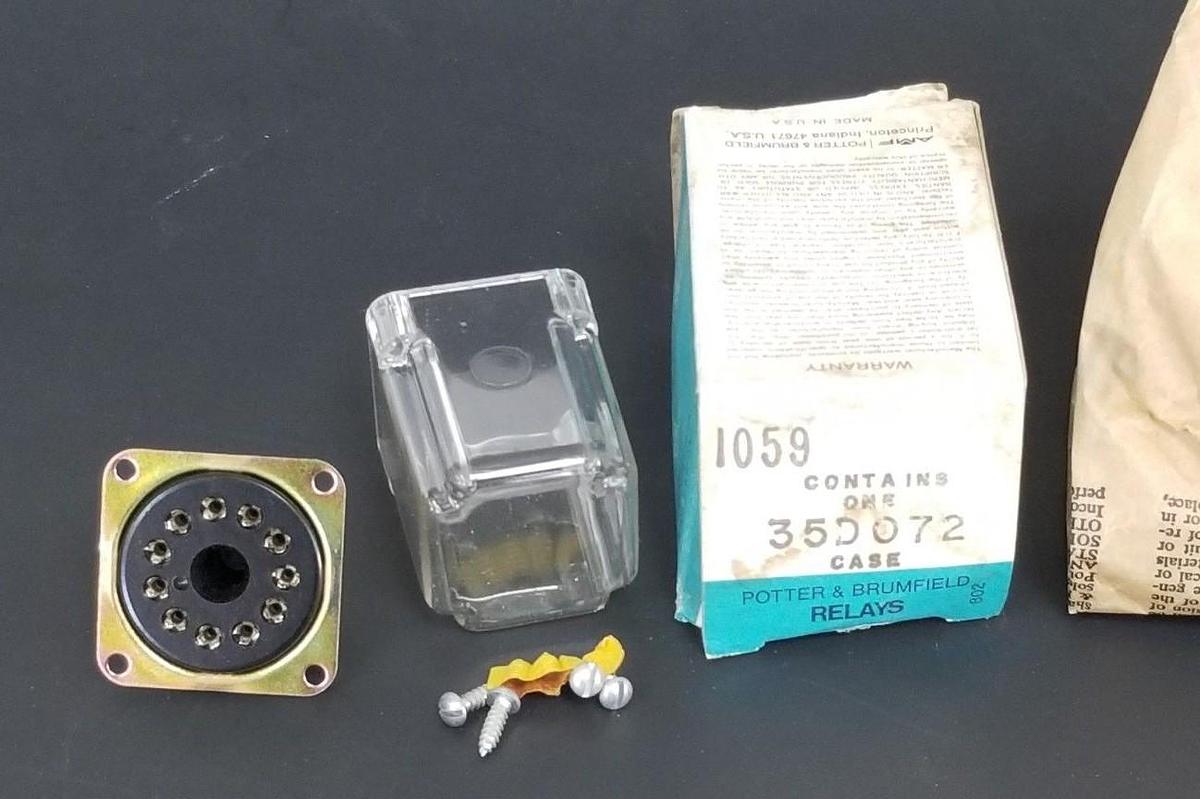 Used NIB POTTER & BRUMFIELD 35D072 CASE 1059