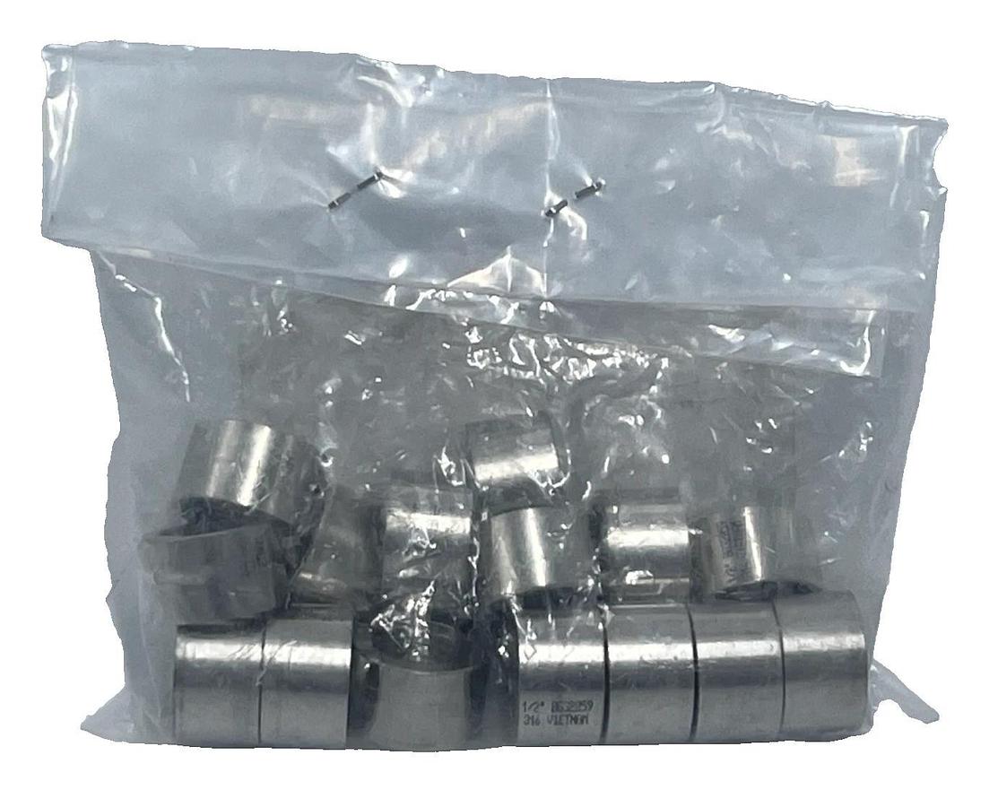 LOT OF 15 Murdock Industries 1/2" FNPT Half Couplings | 316 Stainless CL3000
