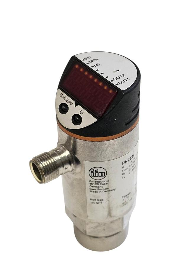 Used IFM EFECTOR PN-010-RBN14-MFRKG/US/ /V PRESSURE SENSOR PN2224 USED