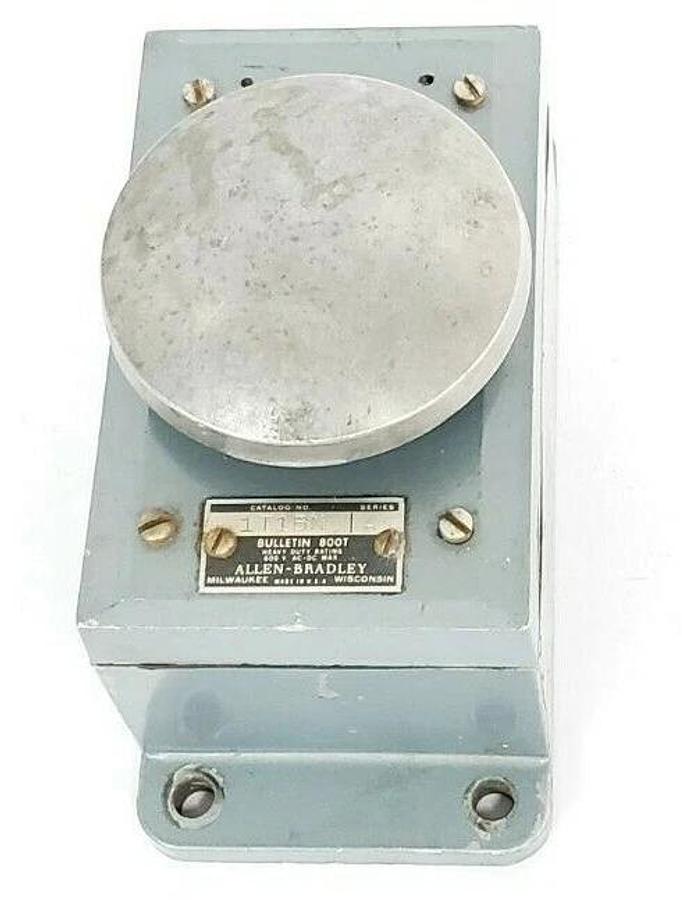 Used ALLEN BRADLEY 800T 1T1BN PALM OPERATED PUSH BUTTON, SERIES A, 600V, 800T1T1BN