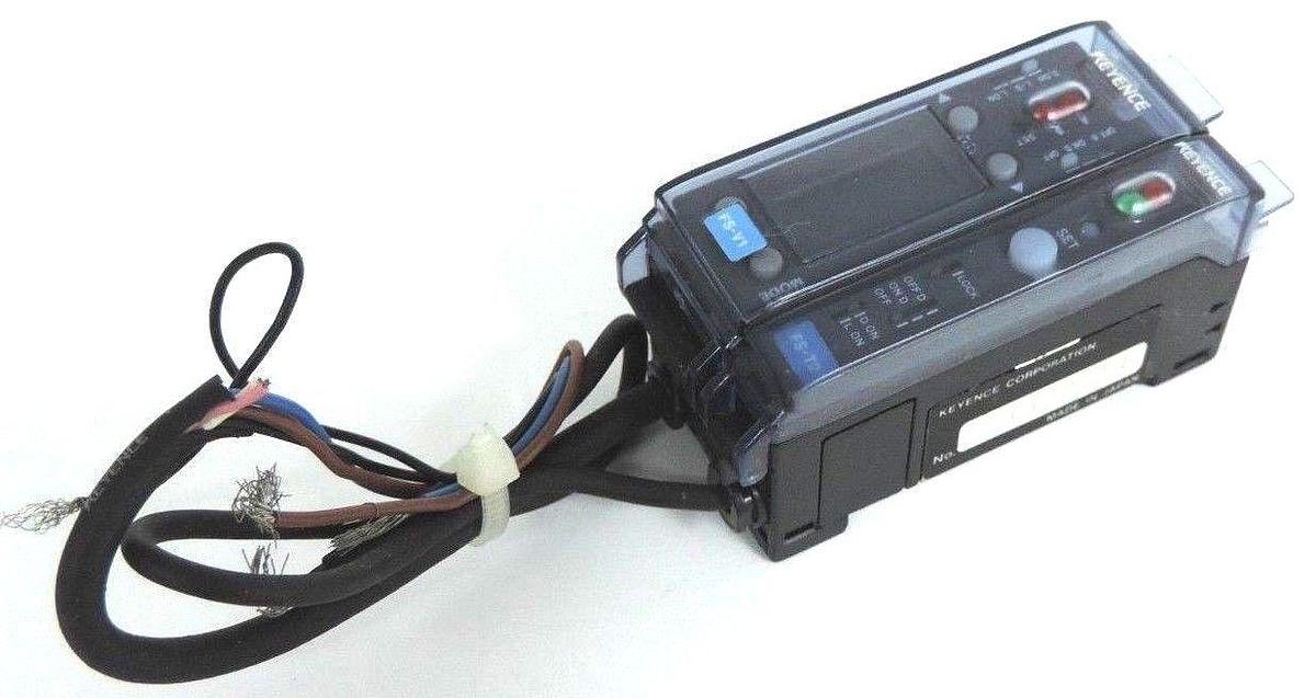 Used KEYENCE FS-V1 PHOTOELECTRIC FIBER AMPLIFIER & FS-T2 FIBEROPTIC SENSOR