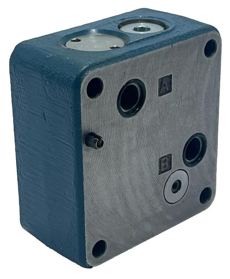 Used Bosch Rexroth 0-811-330-020 Proportional Flow Control Valve - 2-Way - Size 6