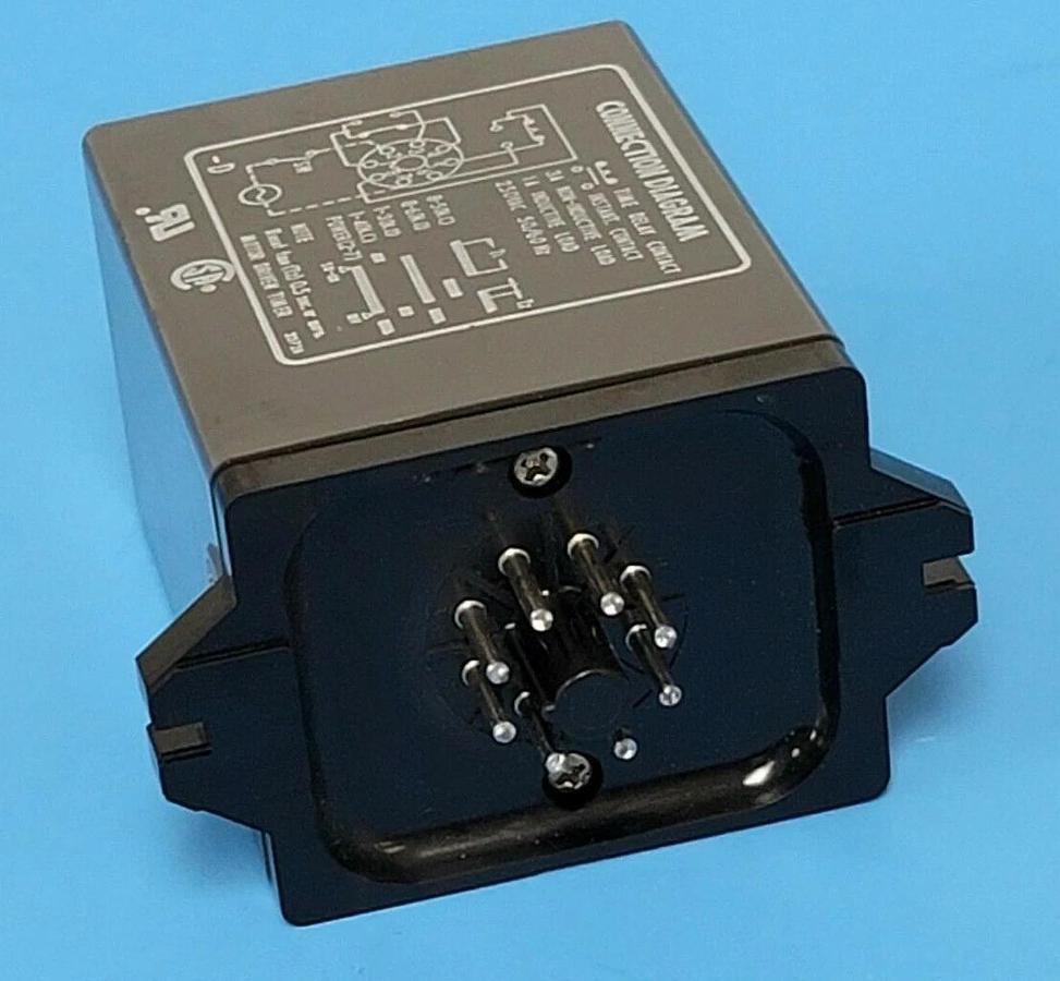 Used OMRON STP-MND-AA-UA SOLID STATE TIMER 0-10 SEC 120 VAC STPMNDAAUA