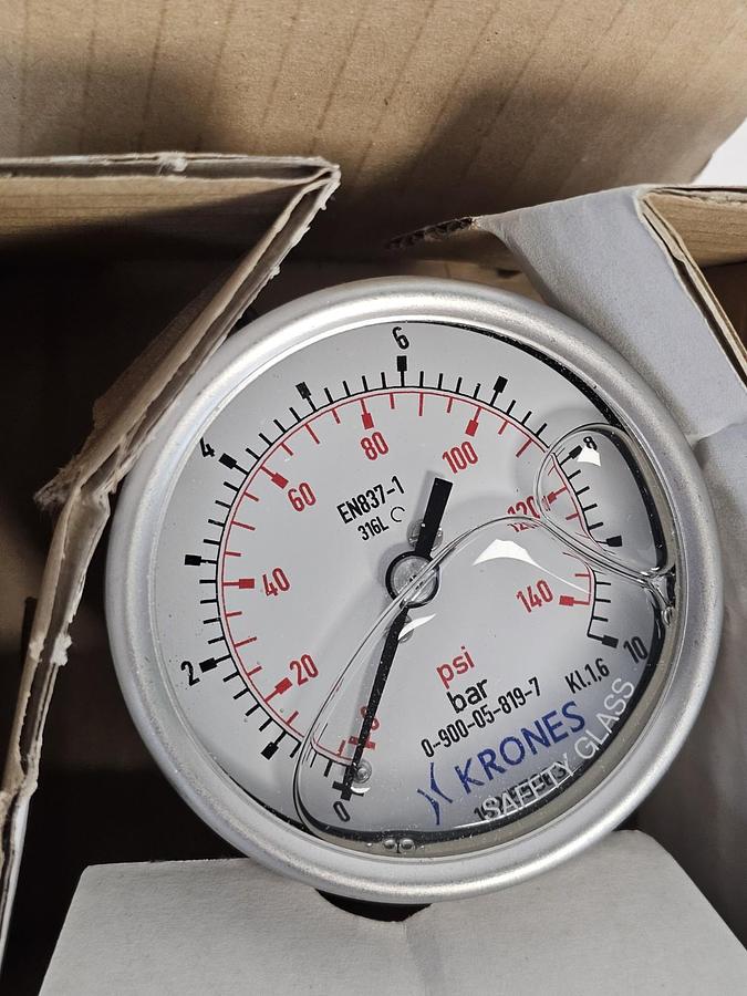 Used NIB KRONES 0-900-05-819-7 PRESSURE GAUGE 0-10BAR 0-140PSI 1/4" MALE CENTER BACK
