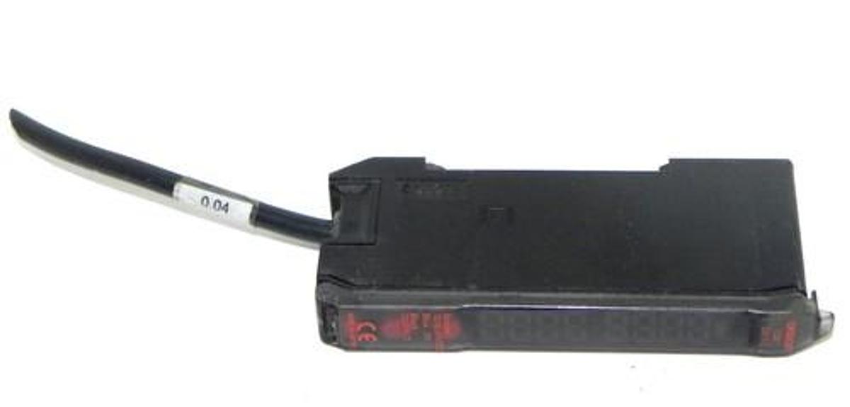 Used OMRON E3X-DA11-S PHOTOELECTRIC SENSOR E3XDA11S 12 TO 24VDC