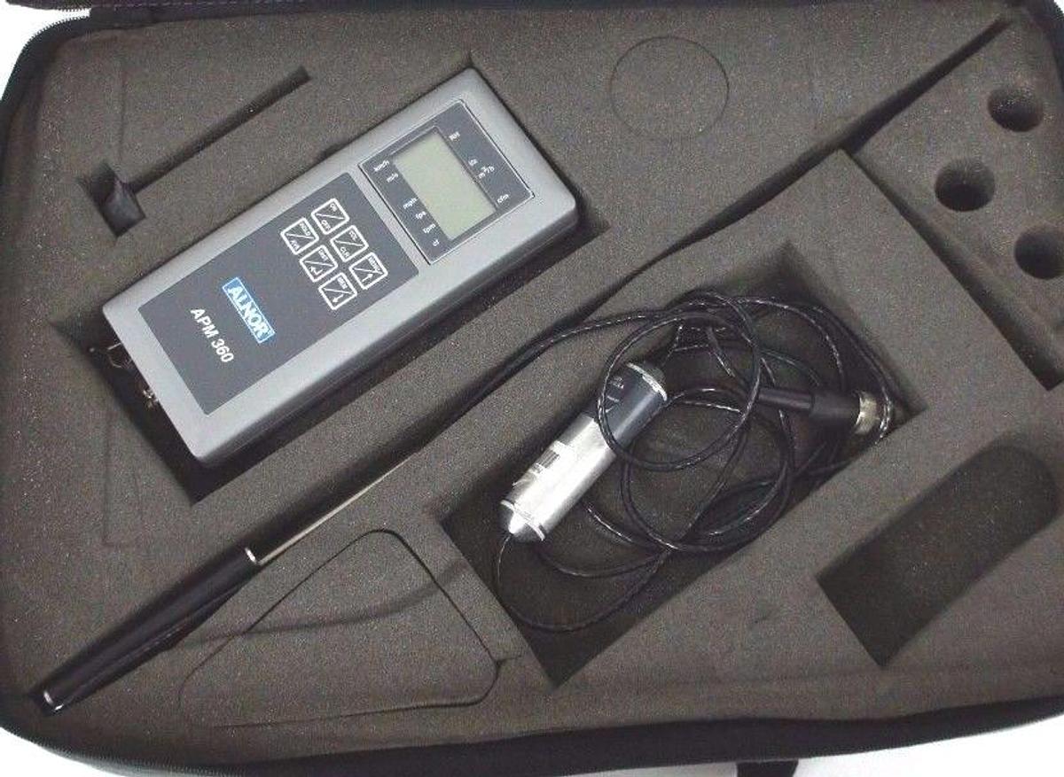 Used ALNOR APM360 MULTI-PURPOSE METER W/ MODEL: 275 THERMOANEMOMETER PROBE