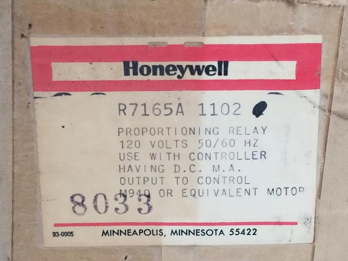 Used NIB HONEYWELL R7165A-1102 PROPORTIONING RELAY 120V, 50/60HZ, R7165A1102
