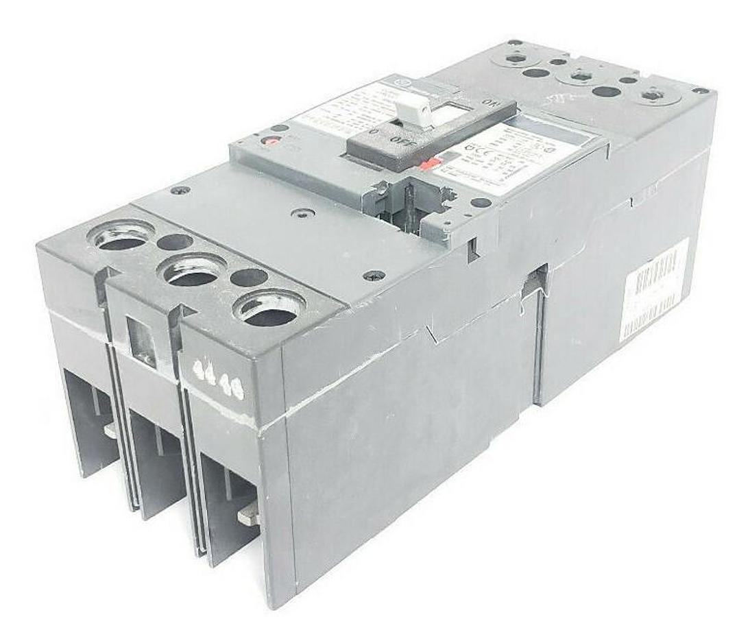 Used GE SFHA24AT0250 SPECTRA RMS CURRENT LIMITING CIRCUIT BREAKER 250AMP 480VAC 2POLE