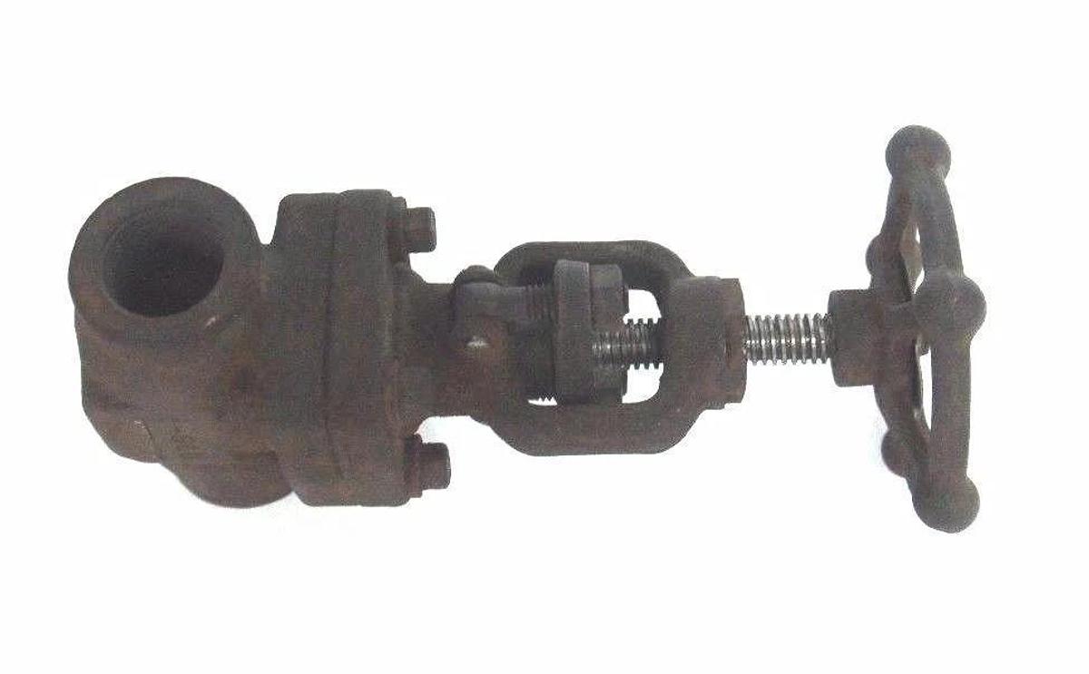 Used DRESSER HANCOCK 5500S-1 VALVE 1" NPT, PRESS. 600-910 DEG F, WOG 2000-100 F