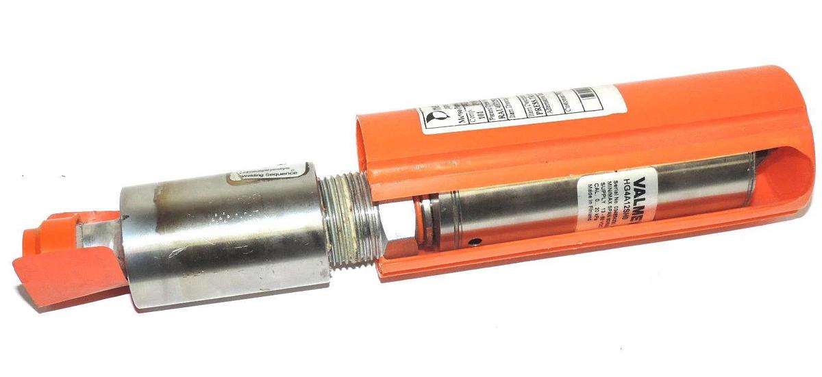 Used METSO VALMET HG4A12SH0 PRESSURE TRANSMITTER WITH M546197 MOUNTING COUPLING