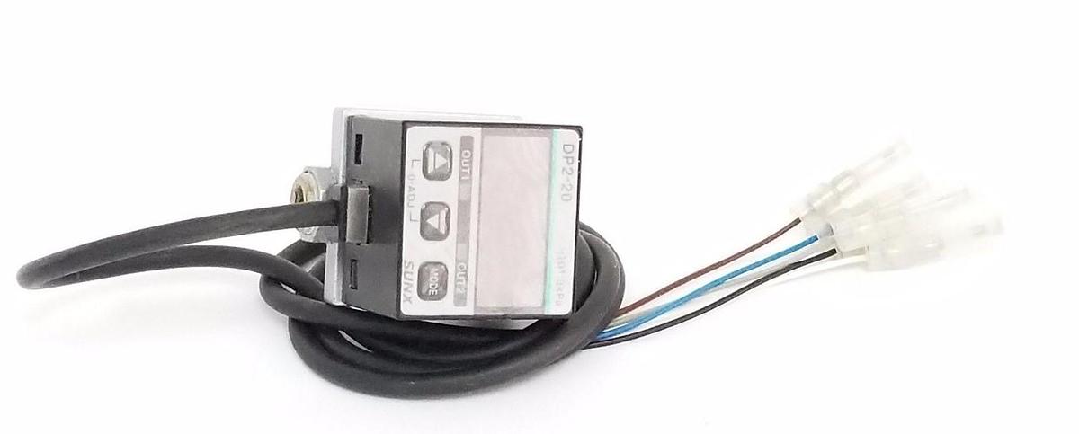 Used SUNX DP2-20 DIGITAL PRESSURE SENSOR DP220, 12 TO 24V DC