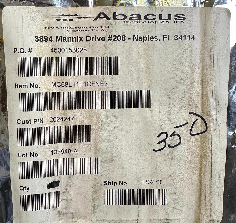 350 NEW ABACUS MOTOROLA MC68L11F1CFNE3 8-BIT MICROCONTROLLERS 2024247 68-PIN