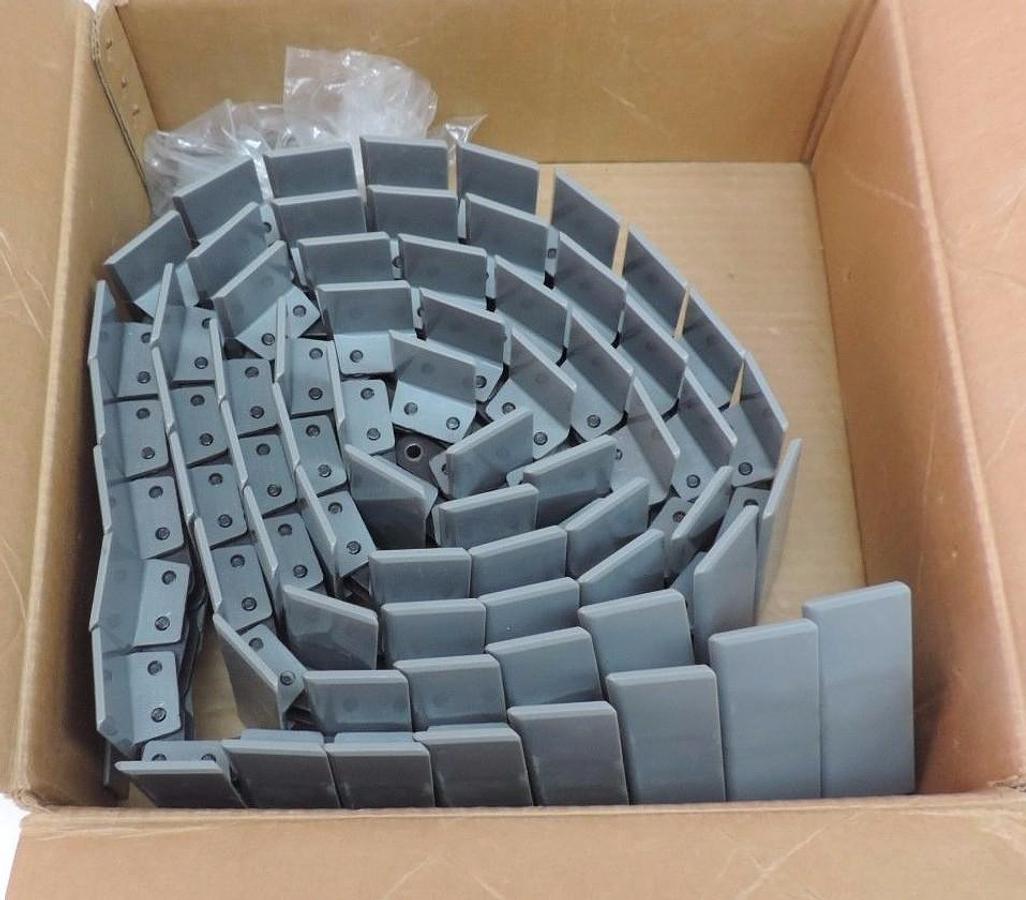 Used NIB REXNORD D863K4-1/2 FLAT TOP CONVEYOR CHAIN 9FT LENGTH 4.5" WIDTH, 3/4" PITCH