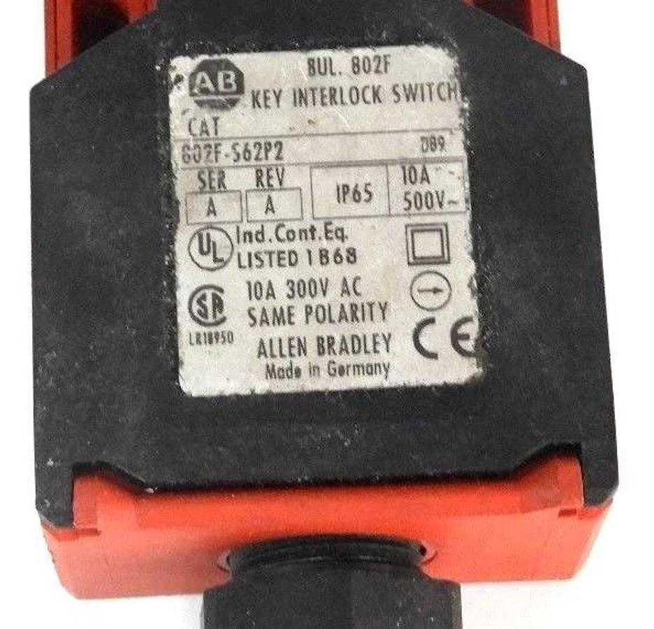 Used ALLEN BRADLEY 802F-S62P2 KEY INTERLOCK SWITCH SER A, REV A, 10A, 500V, 802FS62P2