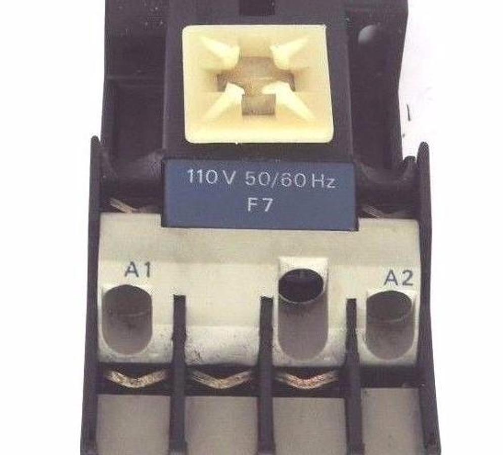 Used TELEMECANIQUE LC1-D1610F7 REVERSING CONTACTOR 110V, 50/60HZ, LC1D1610