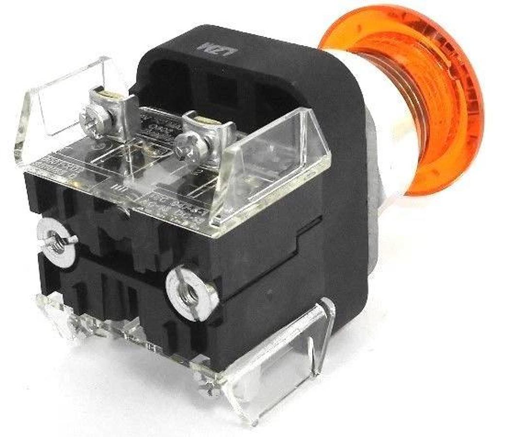Used NEW ALLEN BRADLEY 800T-QM12AD2 ILLUMINATED PUSH BUTTON SER. T AMBER LENS 12V