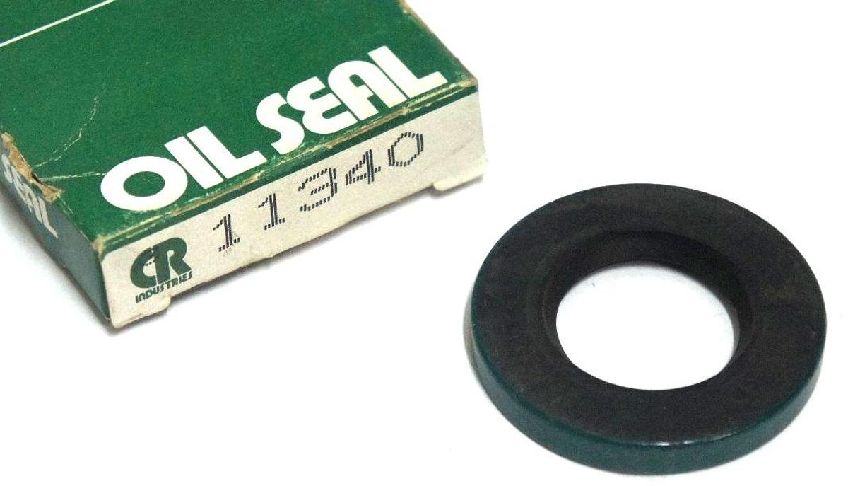 Used NIB CHICAGO RAWHIDE 11340 OIL SEAL