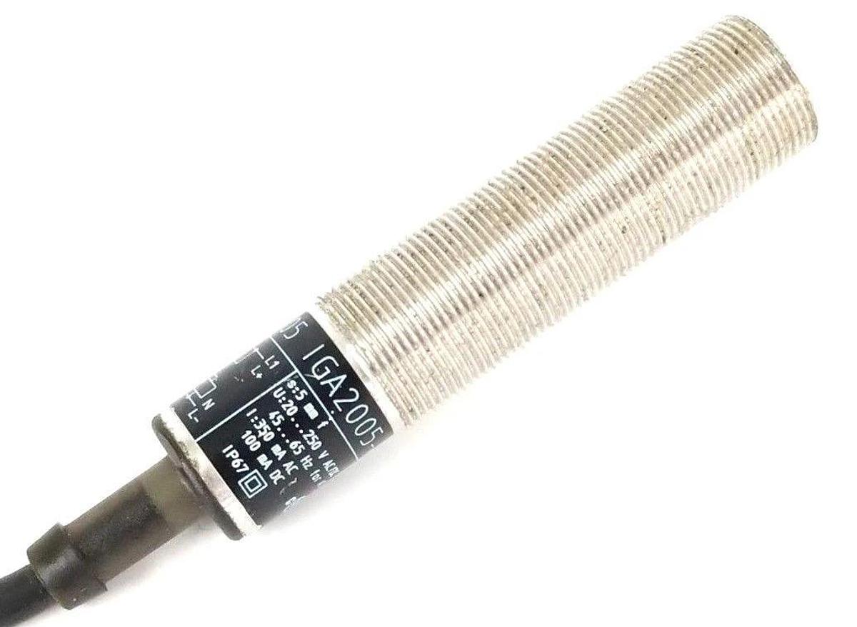 Used IFM IGA2005-AB0A INDUCTIVE SENSOR IGA2005AB0A, S:5MM, U:20...250V, 77'' LEAD