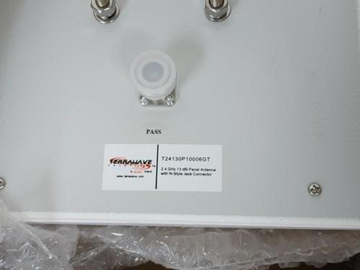 Used NIB PROSOFT A2413NJ-DP PANEL/ PATCH ANTENNAS DIRECTIONAL 2.45 GHZ