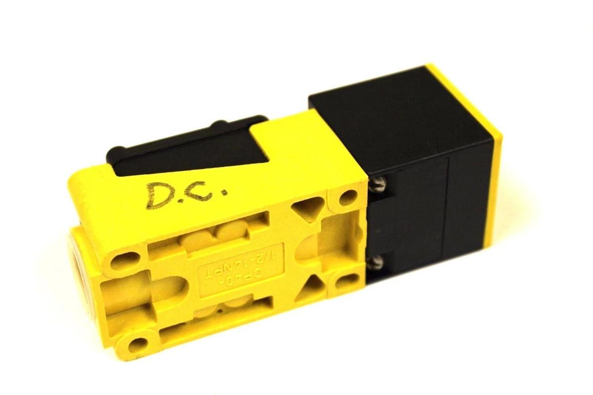 NEW TURCK NI20-CP40-VP4X2/S100 PROXIMITY SWITCH 10-65 VDC: 100mA SN: 20 mm