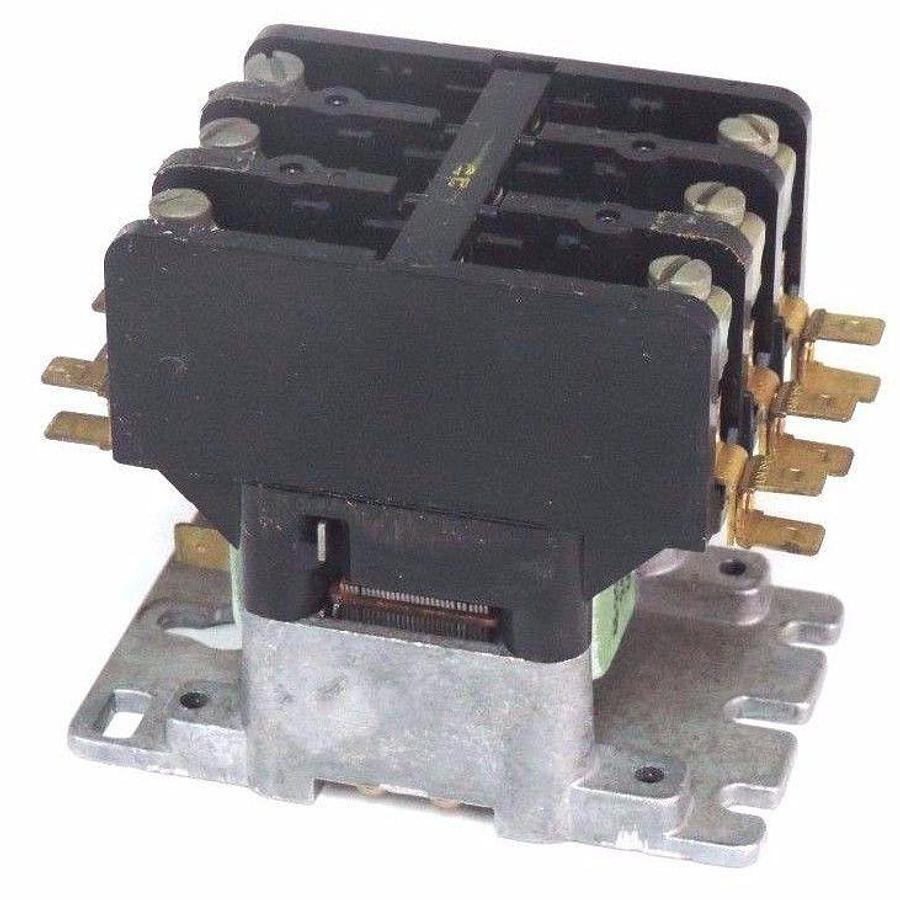 Used GENERAL ELECTRIC CR153C 074 AJA CONTACTOR 30AMP 240VAC CR153C074AJA