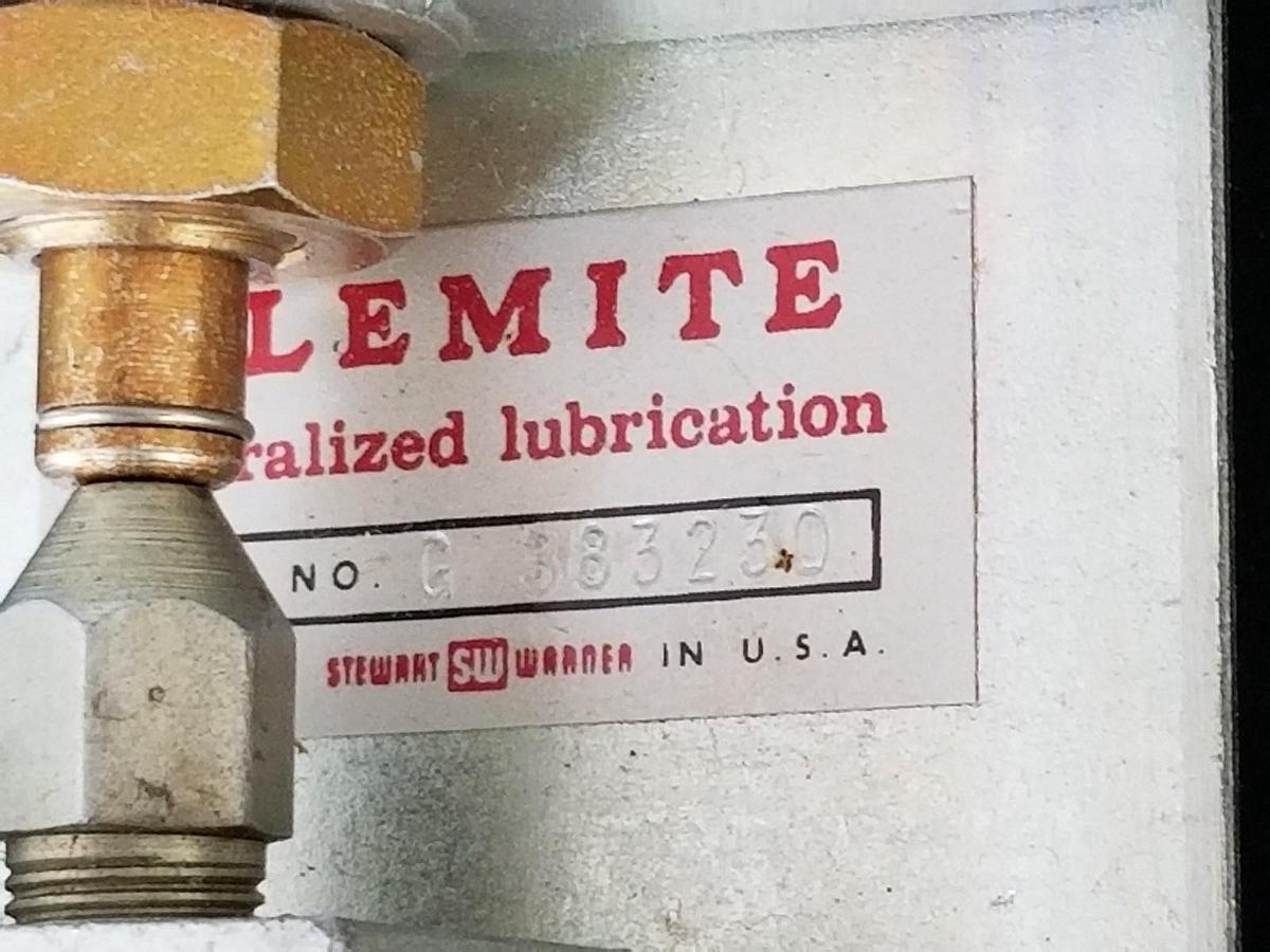 Used ALEMITE G383230 LUBRICATION ASSEMBLY