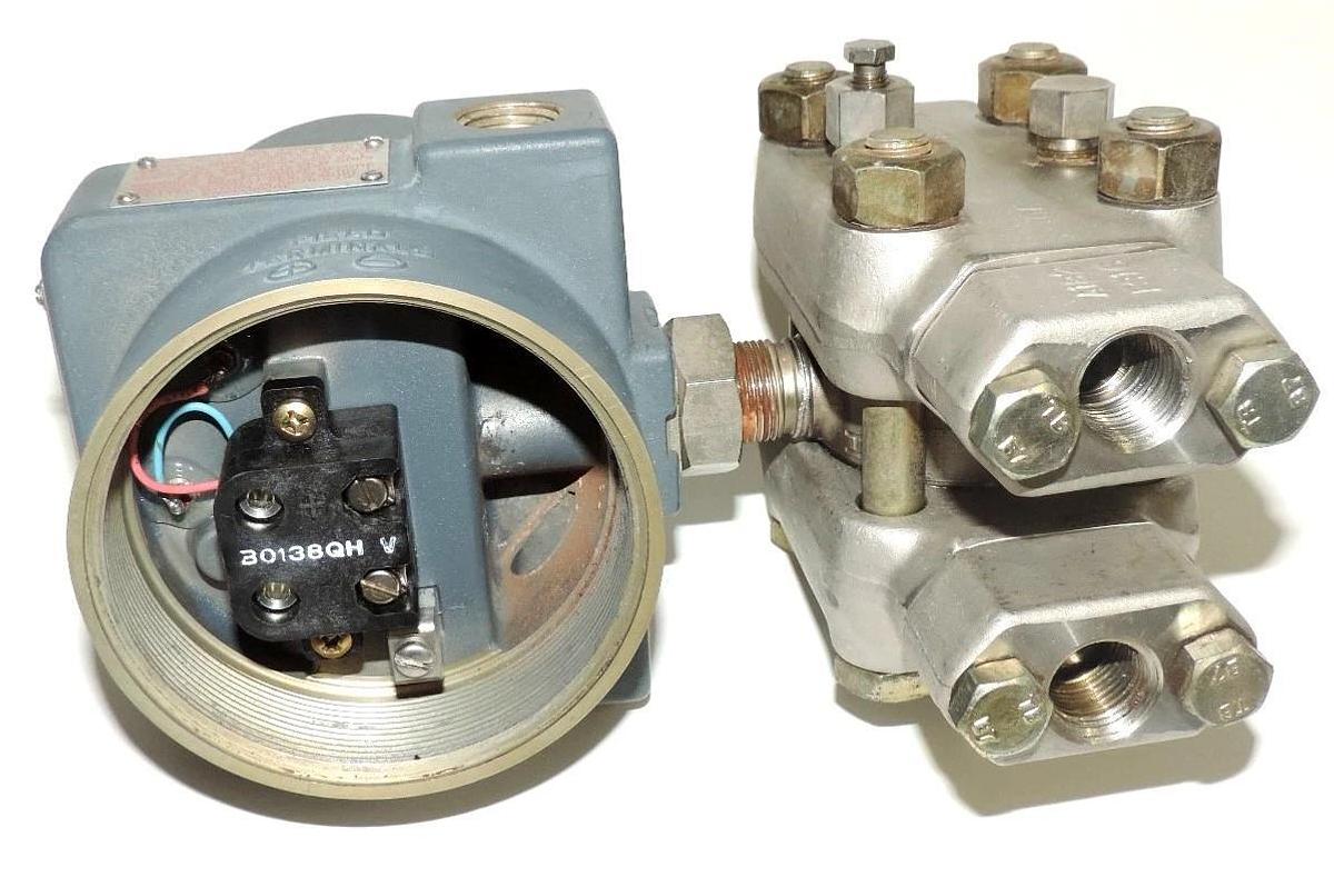 Used FOXBORO 823DP-I3S1NL2-M TRANSMITTER W/ B0139FY M/821AL,823,827 LOW RNG: 4-20mA